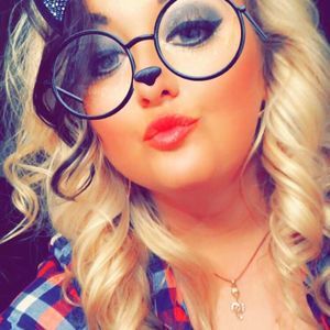 Meet your Posher, Ava